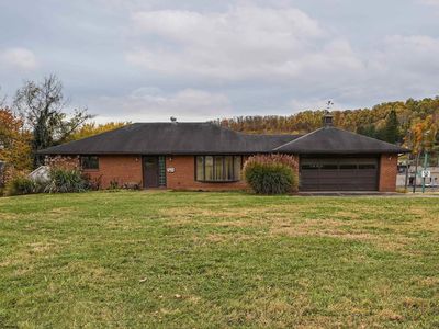 100 Goodwin Ct, Nutter Fort, WV, 26301