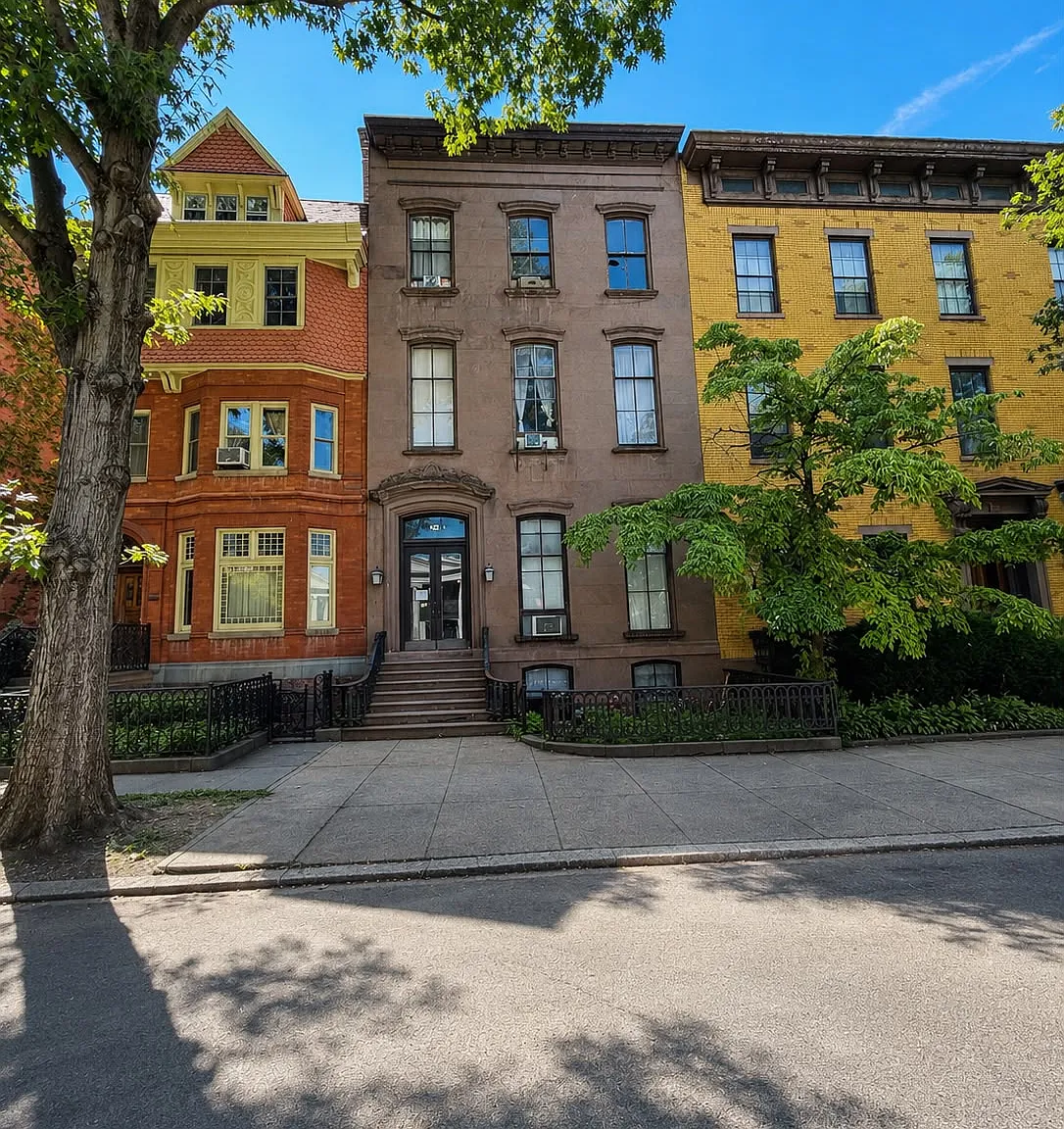 1 bed, 700 sqft, $1,090 — Photo 1