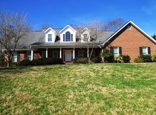 102 Firestone Dr, Stanleytown, VA 24168