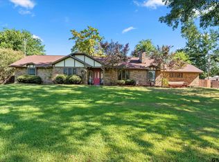427 County Road 1520, Mount Pleasant, TX 75455