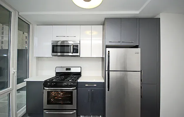 235 E 44th St #18A — Photo 9