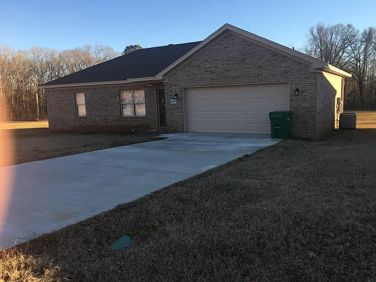 6025 Noble Rd — Photo 3