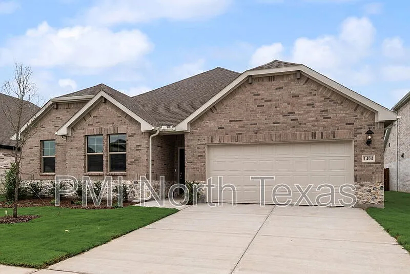 4 bed, 2.0 bath, 1874 sqft, $2,199 — Photo 4