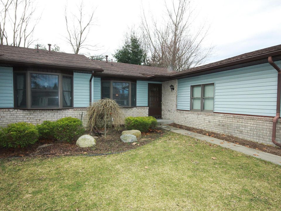 1st image of 2142 Terrace Van Dr NE
