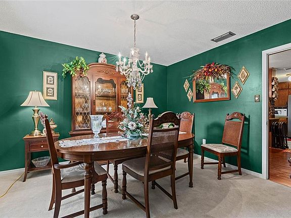 4th image of 2251 Hillcrest Rd