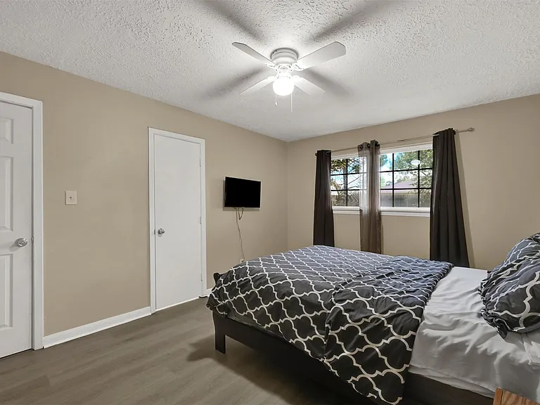 14102 Sylvia Dr — Photo 14