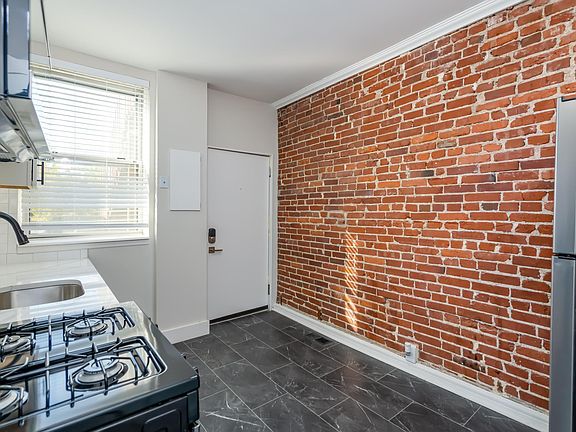 2nd image of 4262 Shaw Blvd #2B