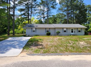 727 Aspen St, Aberdeen, NC 28315