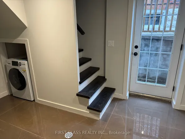 259 Floyd Ave, Toronto, ON M4J 2J4