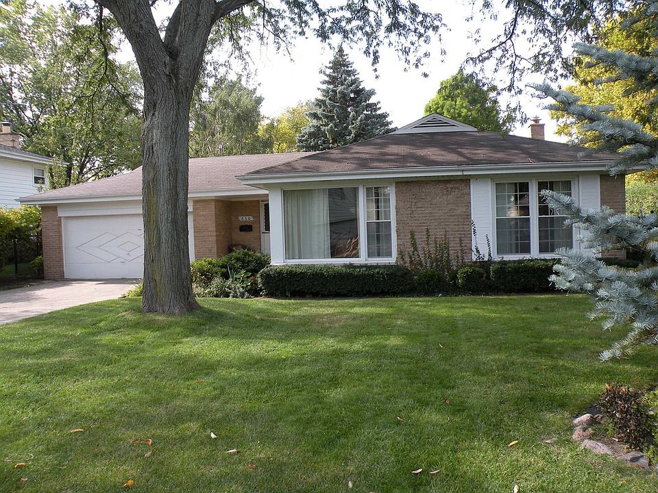 1st image of 860 Huckleberry Ln