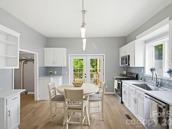 5th image of 314 N Ridge Ave