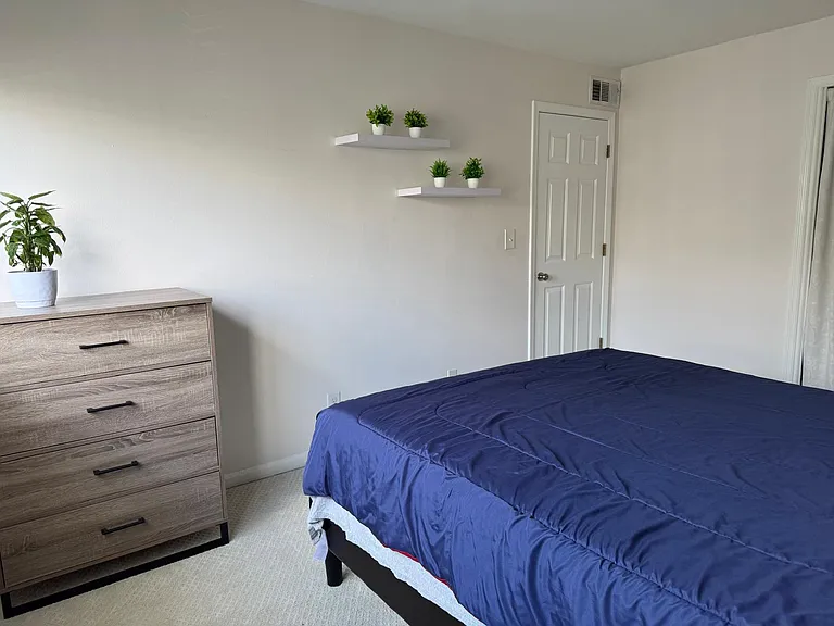 1445 Monroe Dr NE — Photo 13