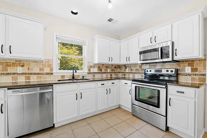 3485 Maple Terrace Dr — Photo 12