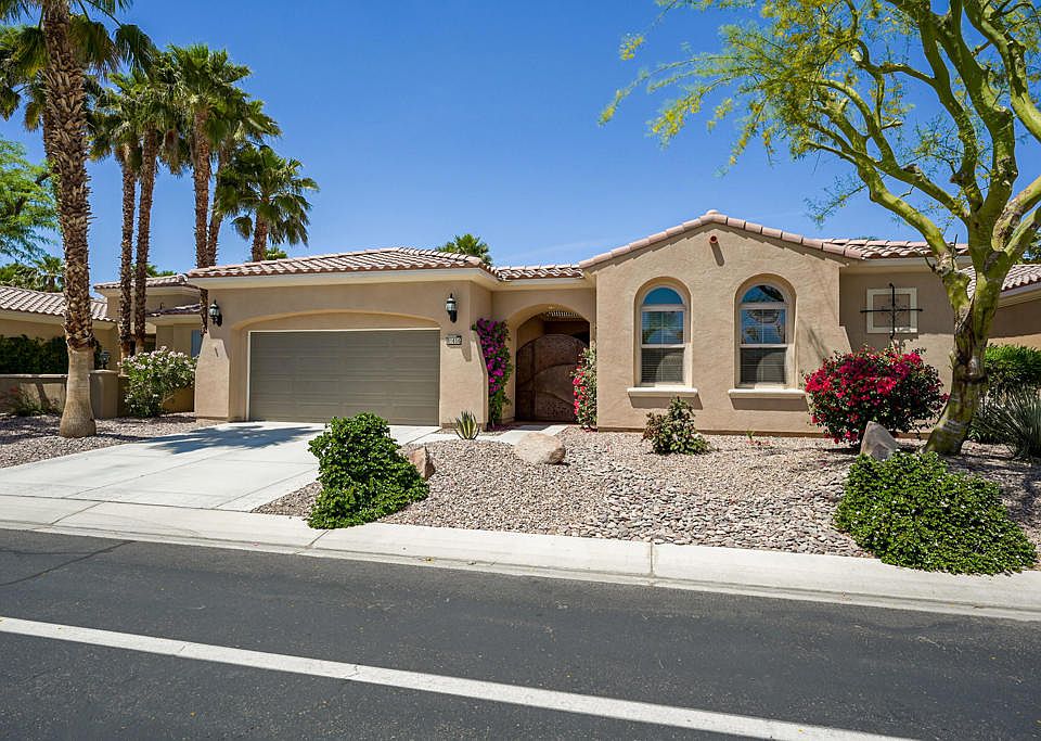 1st image of 81656 Avenida Sombra