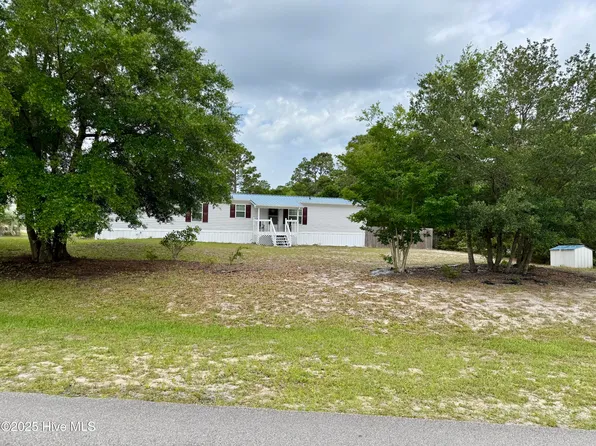 153 Forest Line Drive, Bogue, NC 28570