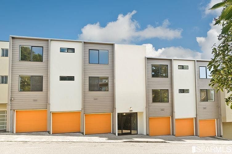 1st image of 20 Parkridge Dr APT 1