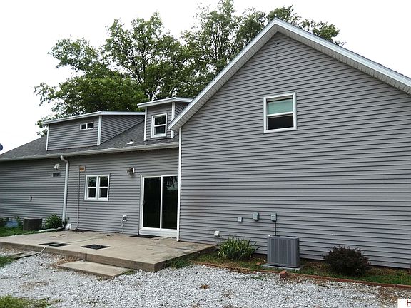 3rd image of 816 S Main St