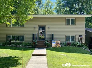 4651 Walnut St, Maple Plain, MN 55359