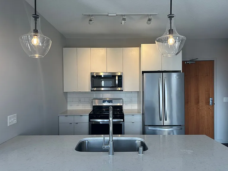 Luna Apartments — Photo 110