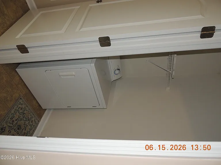 421 Falls Cv — Photo 2