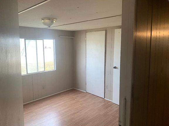4th image of 400 SE 58th Ave #1-33