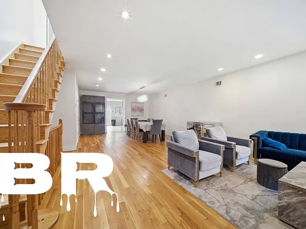 918 E 32nd St, Brooklyn, NY 11210