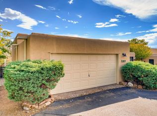 3074 Plaza Blanca, Santa Fe, NM 87507