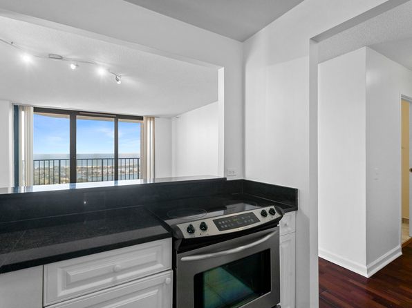 3660 N Lake Shore Dr APT 4410