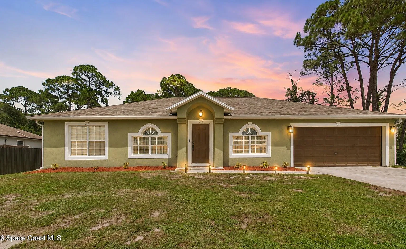 4 bed, 2.0 bath, 2238 sqft, $2,500 — Photo 1