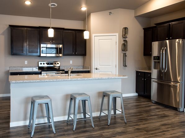 Shadow Crest - Luxury Townhomes | 5527-5599 36th Ave S, Fargo, ND
