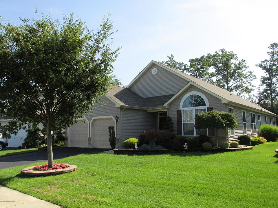 1st image of 212 Enclave Blvd