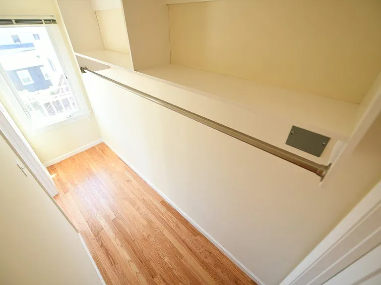 200 Wayne Ave #19 — Photo 7