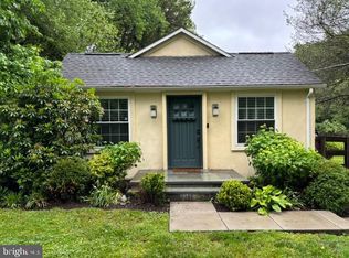 11520 Popes Head Rd, Fairfax, VA 22030