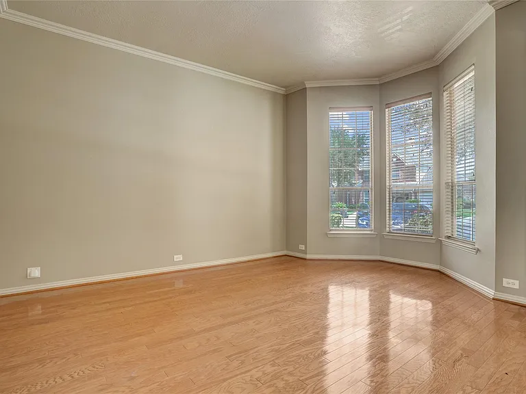 10006 Autumn Lake Trl — Photo 6