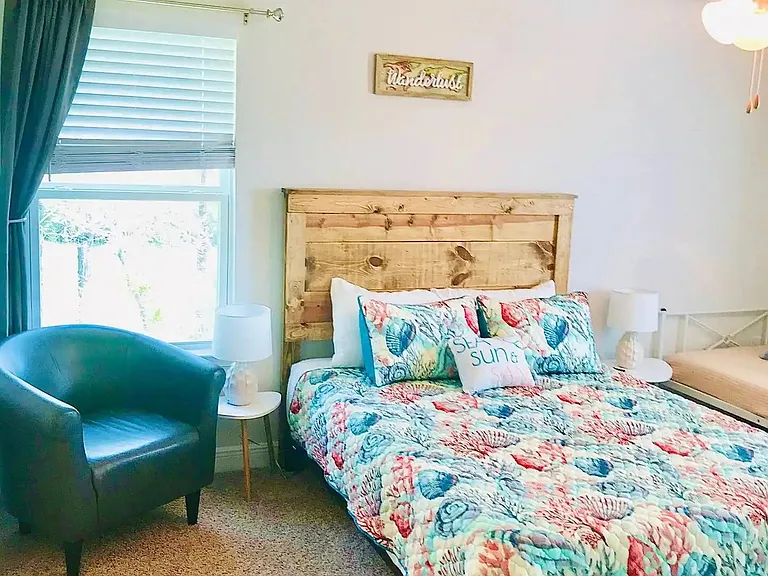 1867 Pointe Dr — Photo 6
