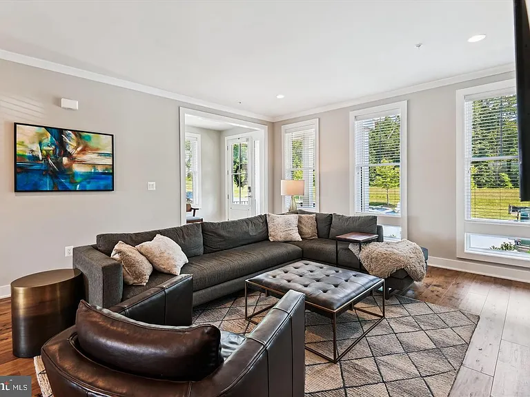 3062 Forum Pl — Photo 4