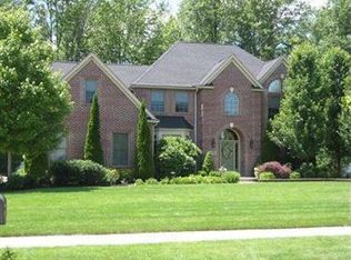 25812 Iris Ct, Westlake, OH 44145
