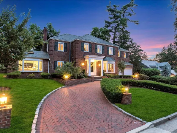 47 Mill Spring Road, Manhasset, NY 11030