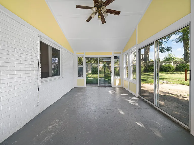 7829 Concord Hills Ln — Photo 23