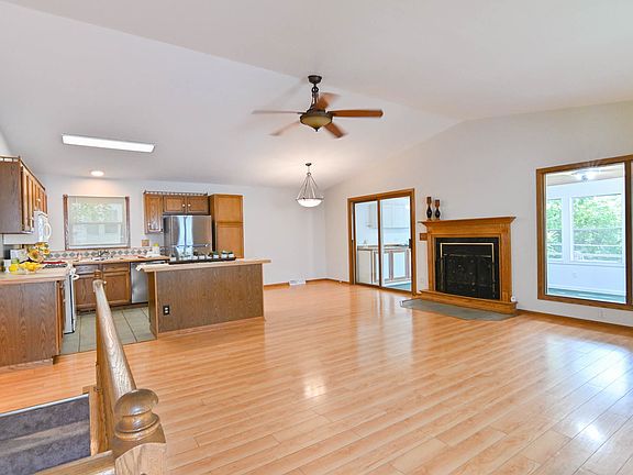 2nd image of 26137 W Lake Ave