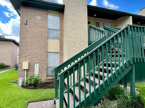 2nd image of 1516 Bay Area Blvd APT J16