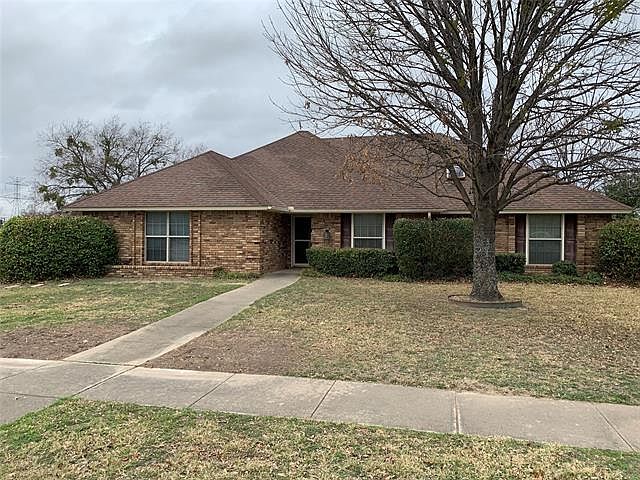 1st image of 10180 Stoneleigh Dr