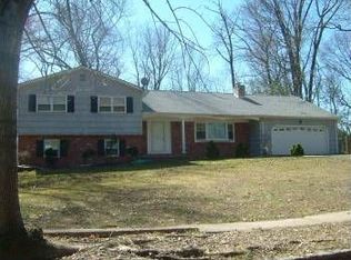 4 Redcoat Dr, East Brunswick, NJ 08816