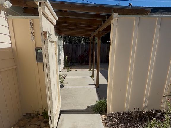 3rd image of 620 15th St