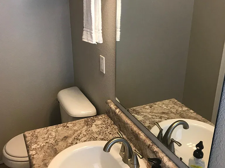 1384 N Dawn Dr — Photo 2
