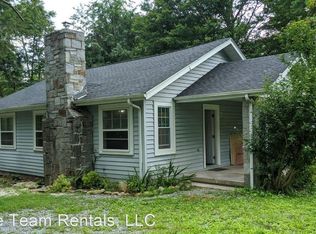 136 Sweetpea Ln, Hendersonville, NC 28791