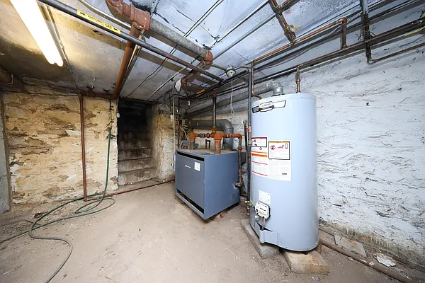 Sold by Remax Edge | media 27