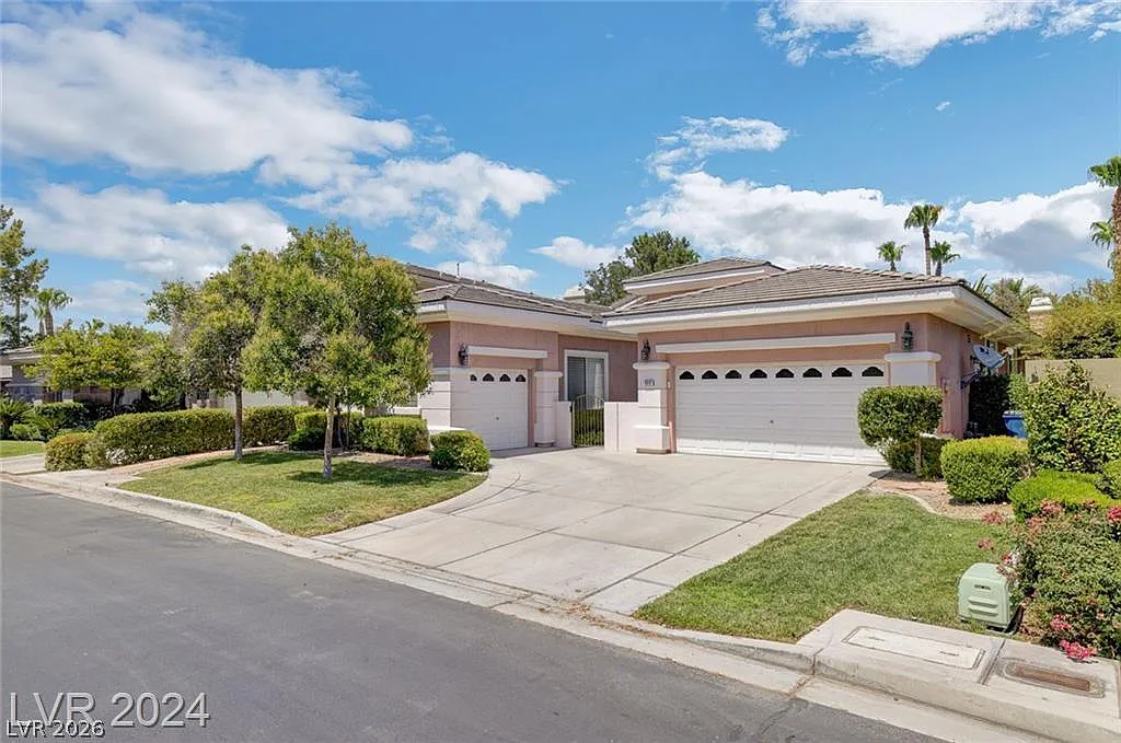 4 bed, 3.0 bath, 2973 sqft, $4,800 — Photo 3