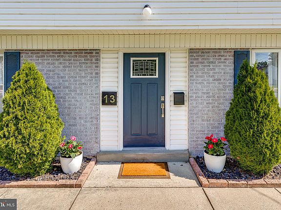 3rd image of 13 Marlborough Ave