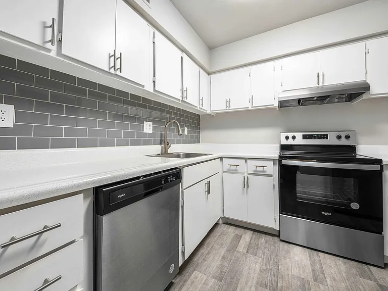 Peoria Grand Apartments — Photo 5